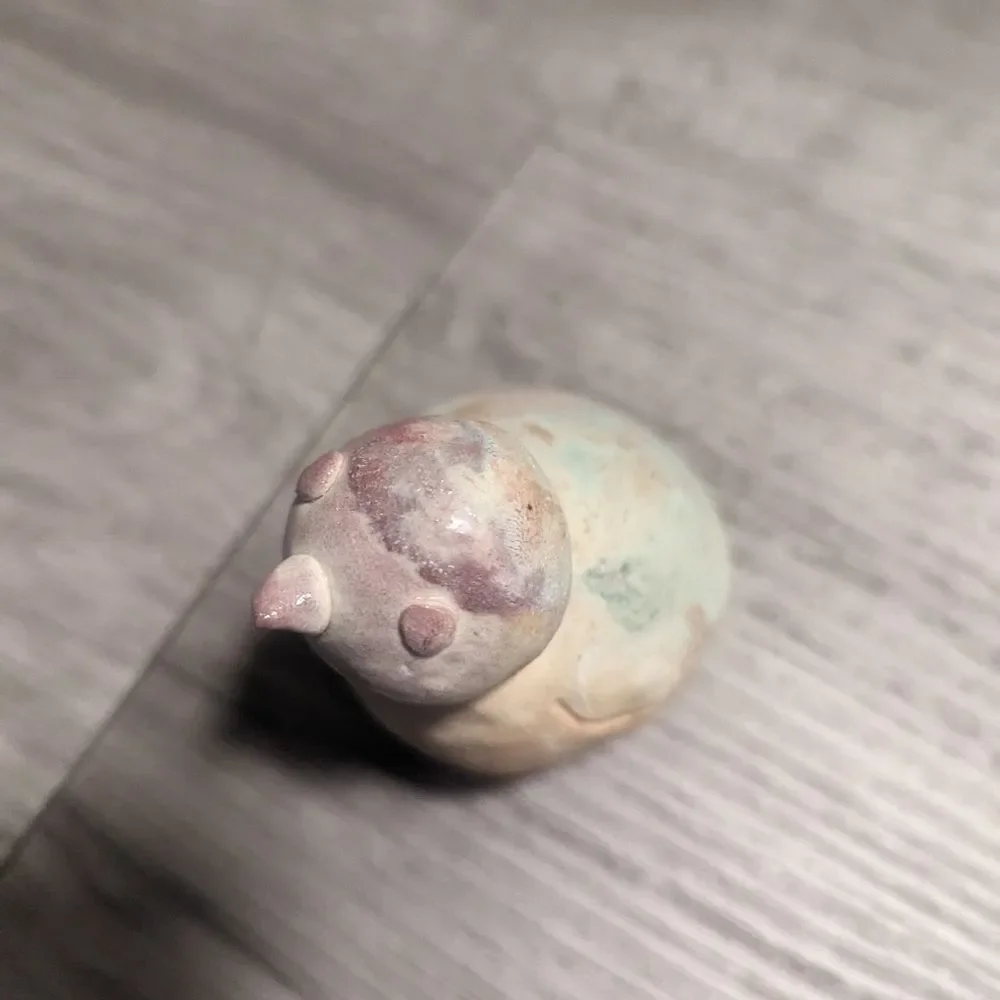 lot #103 Handmade Raku Fired Ceramic Stoneware Bird Decoration - Picture 4 of 8